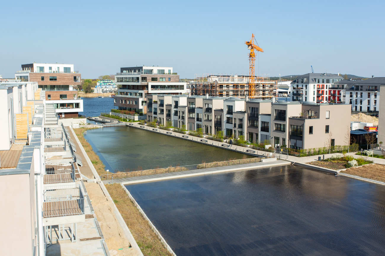 With a view from a higher balcony of the entire Seefeld II new-build project in Berlin, which is part of BUWOG quarter 52° Nord