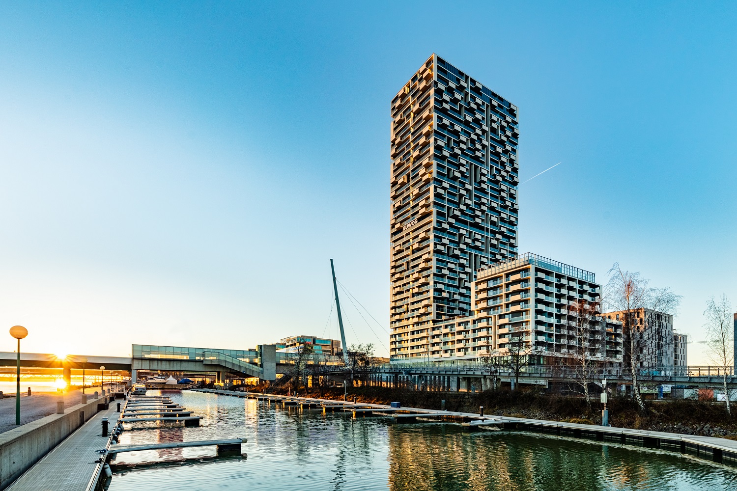 MARINA_TOWER