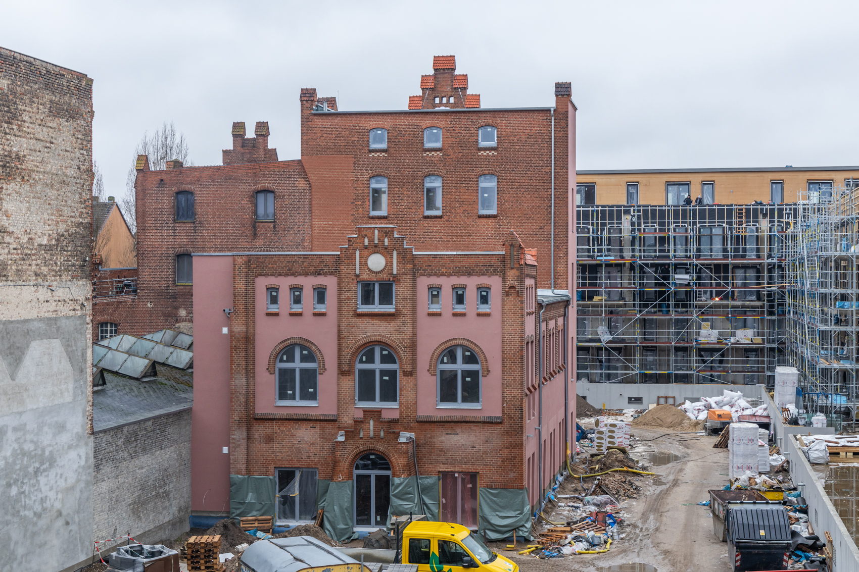Saniertes historisches Ziegelgebäude im Projekt BUWOG HELLING HOF