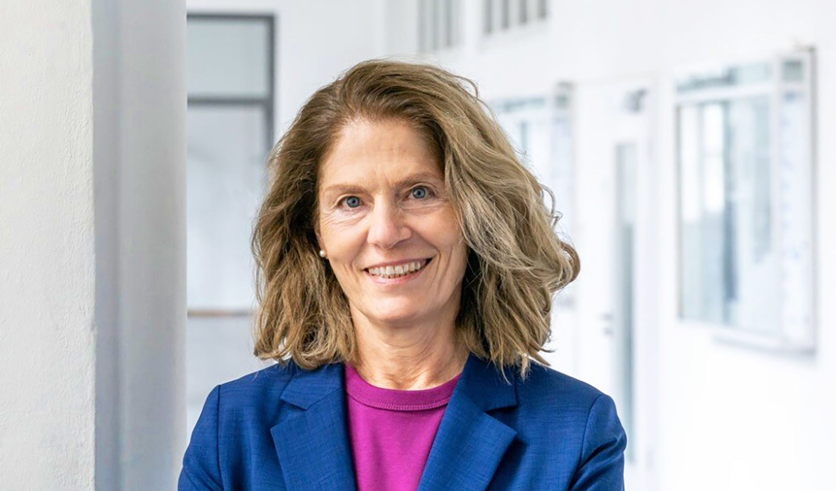 Expert Prof. Dr. Birgit Dietz is a guest on the BUWOG podcast GLÜCKLICH WOHNEN (HAPPY LIVING) to discuss the topic of “healing architecture.” Photo: bifada