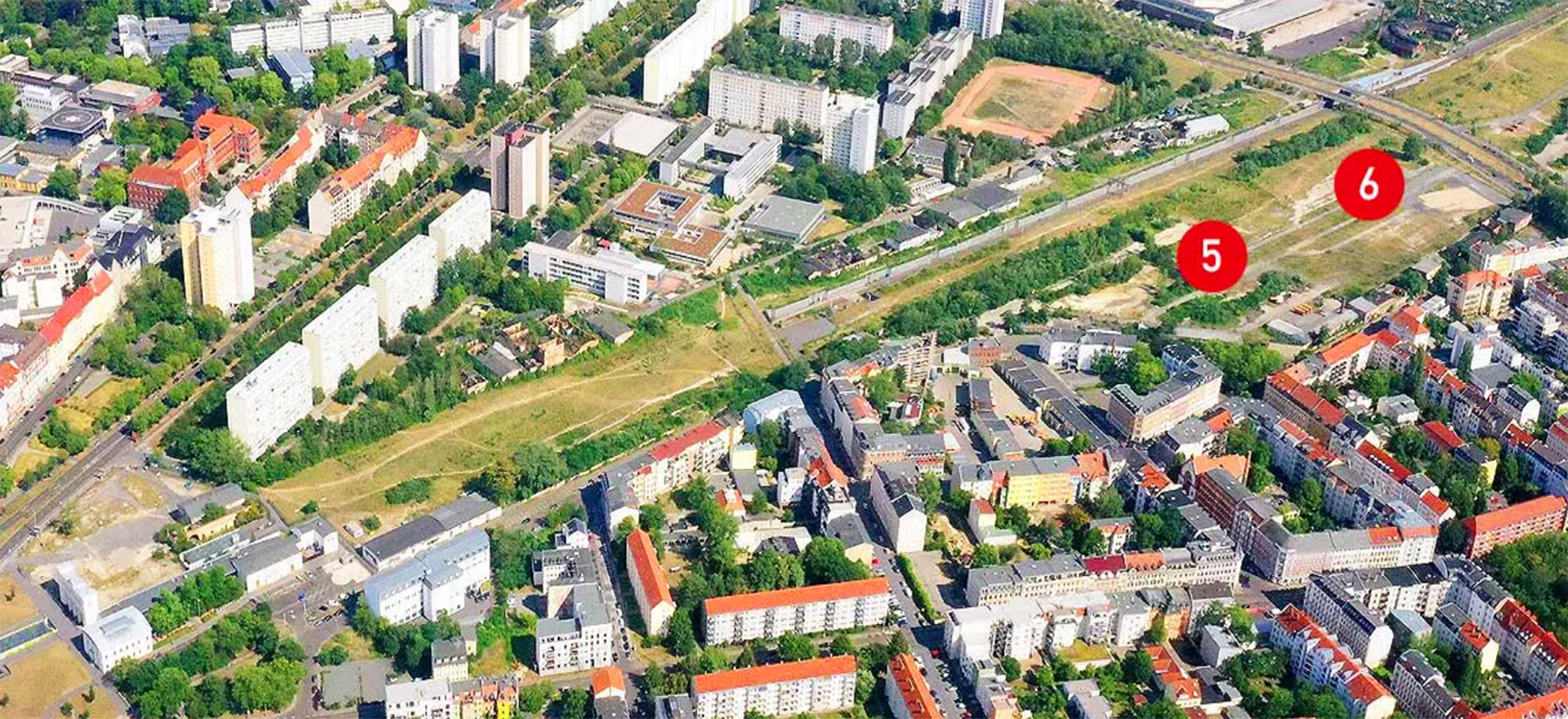 A map of the Stadtquartier Lössliger Straße project with the two numbered building plots on the right.